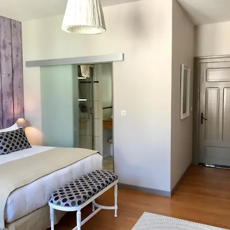 Gasthuis Les Ecrins - With Jacuzzi