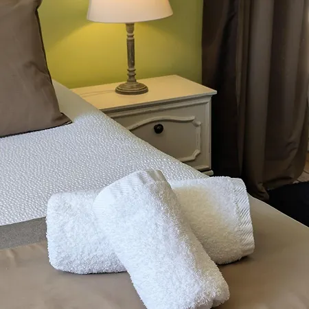 D'hotes Les Ecrins Гостевой дом