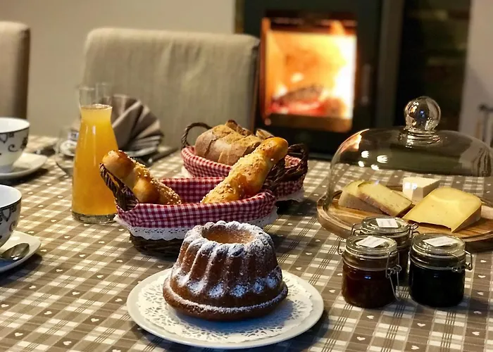 Gasthuis Les Ecrins - With Jacuzzi