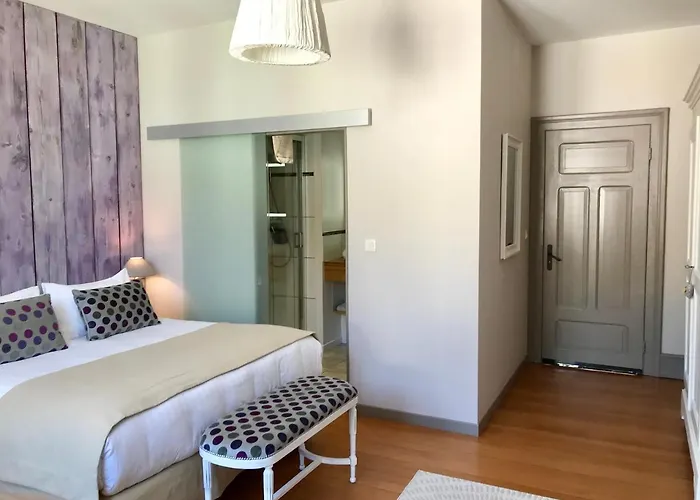 Gasthuis Les Ecrins - With Jacuzzi